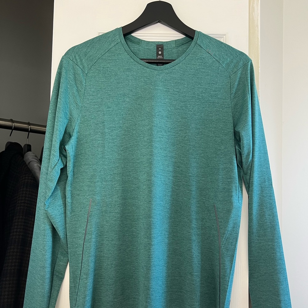 Lilulemon fast and free long sleeves